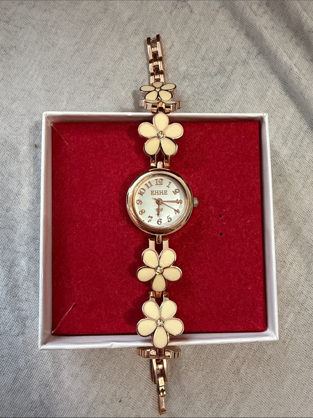 Women's Rose Gold Floral Bracelet Watch in Cream